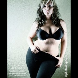 @Modelelizajayne And Some New Light Set Ups. Enjoy Getting Out The Box #Photosbyphelps