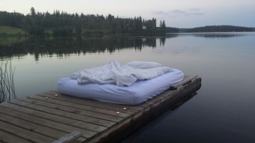 coffee-n-mtns: tropical–vodka:Sleeping under the starsThis would be a cute date