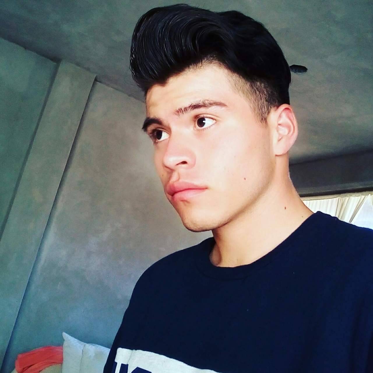 Rico chavito, 20 años, es bien caliente, y es el tipo todas mías, #brandon #uni