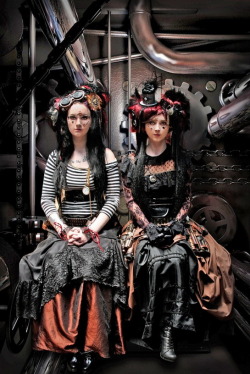 steampunk-divas:  Steampunk http://steampunk-divas.tumblr.com/