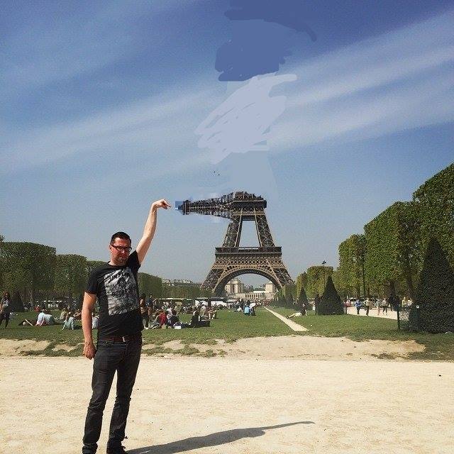 officialfrenchtoast:  “Can someone photoshop the Eiffel Tower under my finger?”