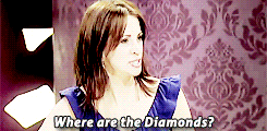 elevenclaras:  marina & the diamonds + it’s not a band, please do your research 