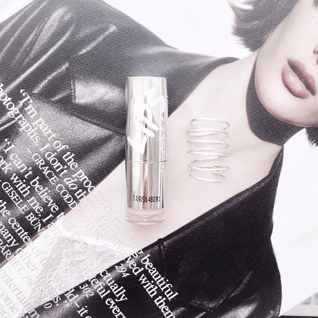 ralucamwolfski:  ▫️skin details ▫️   #white #vscocam 