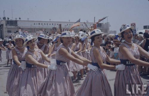 Kennedy Conga Line(Hank Walker. 1960)