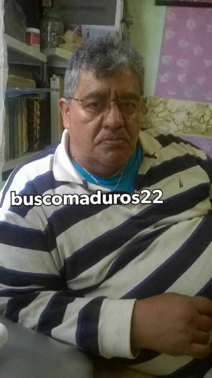 gordito90:  buscomaduros22:  Rico maduro casado y muy caliente #buscomaduros  Que rico señor