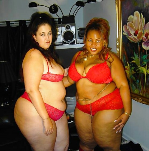 gainingssbbwwhales: Wanna fuck a hot horny fat chick? - CLICK HERE!