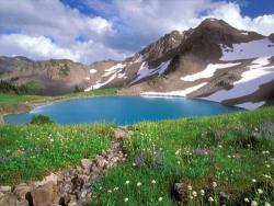jacksoul:  beutiful lake no We Heart It. http://weheartit.com/entry/53903212/via/sofiis