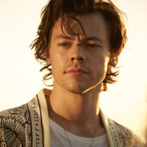 harrystylesdaily:  Harry Styles for Gucci Mémoire d'une Odeur. Photographed by Glen Luchford.