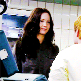jenniferlawrencedaily: Tempted? I have 112 unread emails right now! I’m so not
