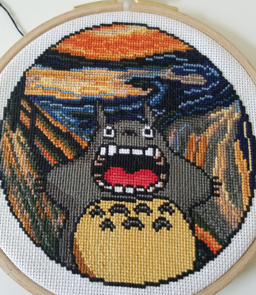 somediyprojects:The Totoro Scream stitched by Mouette_29. Pattern designed by HarpSealCros