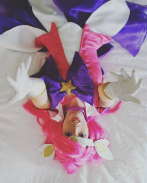 Its been so long since I showed off #StarGuardianLux! So much fun to make and wear! #leagueoflegends