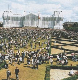 schu-schu:vogue us mar 1999 christo art reichstag 1995