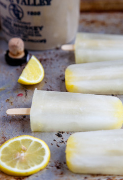 nom-food:  Lemonade moonshine popsicles