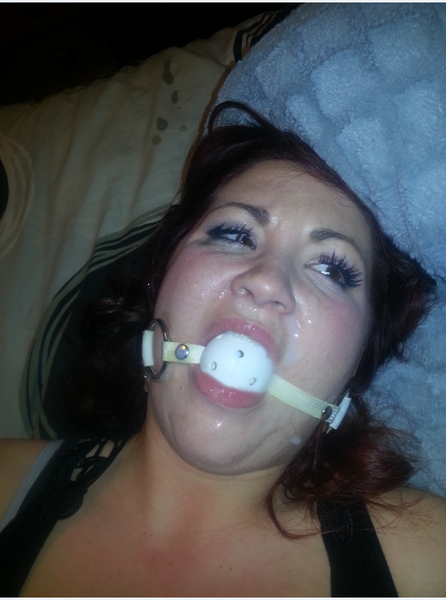 amateurgags:  Not usually a fan of cumshots, but she looks really great in this gag…