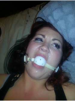 Amateurgags:  Not Usually A Fan Of Cumshots, But She Looks Really Great In This Gag…