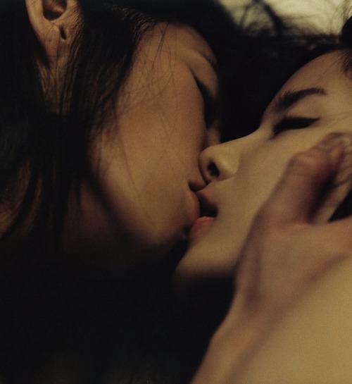 Porn jeou:  Human inhibitions, Lee Ji-Yeon and photos