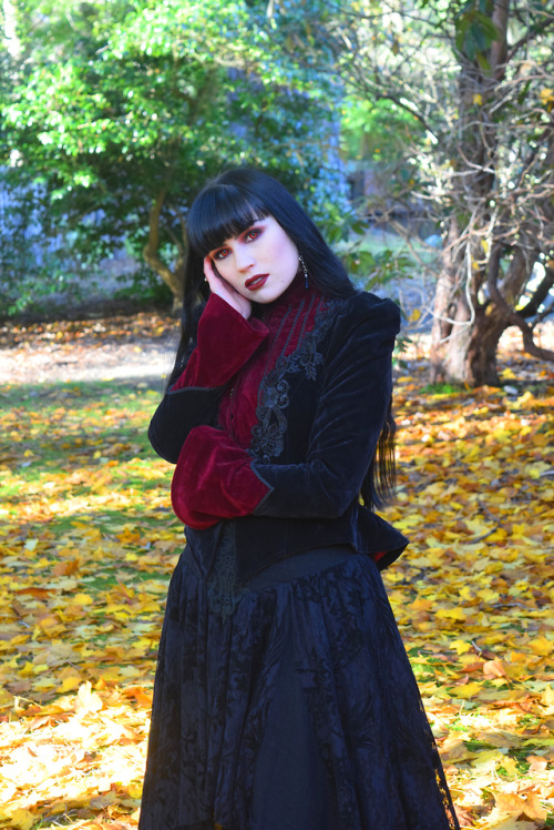 battybizarre:~Autumn Vampire~
