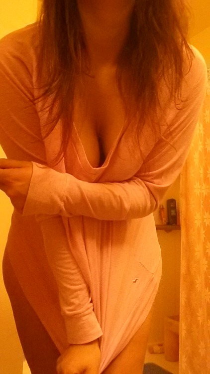 lemeowmeows:  My heart shape is coming back. adult photos