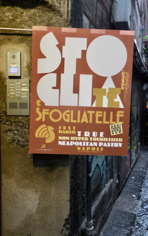 Sfogliatelle, Centro storico, Napoli, 2019.