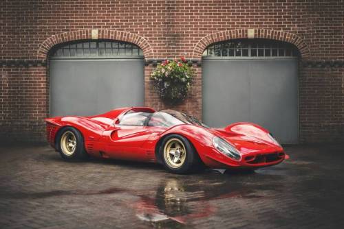 therealcarguys: Ferrari 330 P4 [2700x1801] - amzn.to/1bxGVMr