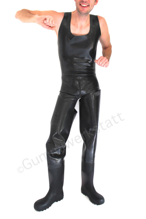 A pair of waders, made out of 100% Rubber, without any lining!Pure rubber for you - nothing else! Av