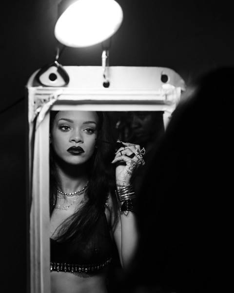 alecstasy:  honestly she’s the most perfect girl in the entire world and i will