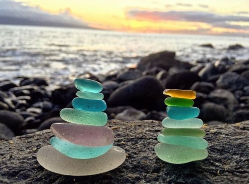 artisticlog:Sunsets & sea stacks ✨