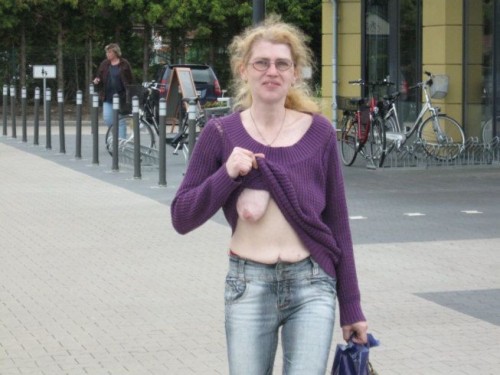 claudiafrank6:  uwerichter51:  waldrabe:  lovewolfgang:  Die geile Votze Meike  mmmm und noch dazu ne geile fickvotze hat sie auch mmm wo ist das geile fickfleisch zu hause das ich meine geilschwanzsahne darauf abspritzen kannn??????????ß  wunderbare