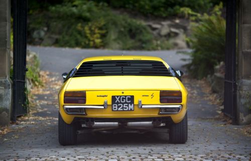 vintageclassiccars:  Lamborghini Urraco P250 - one you can afford.