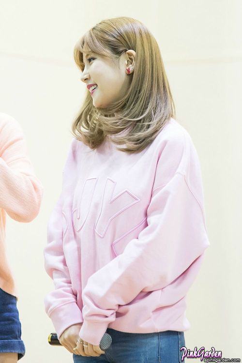 Chorong (A Pink) - Artillery Brigade Soldiers Event Pics