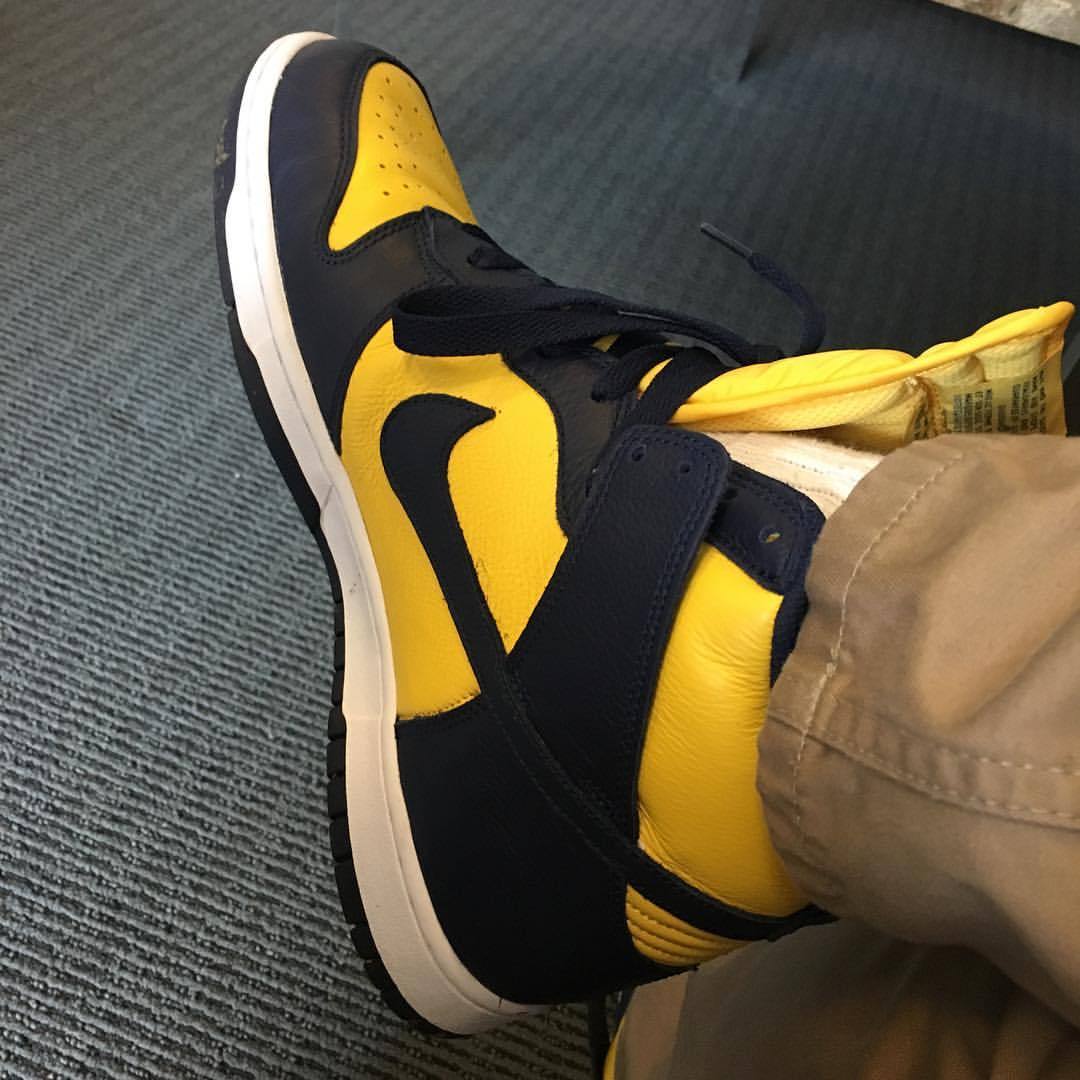 Big ups to @grahamorama for gifting me with this dope pair of Michigan Dunk Highs! #GoBlue #BeatWisconsin