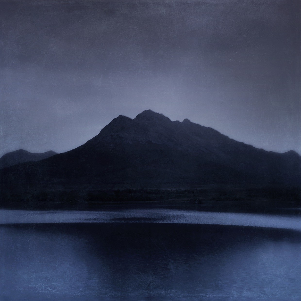mydarkenedeyes:  Bjørg-Elise Tuppen - Blue Melancholia (2016) 