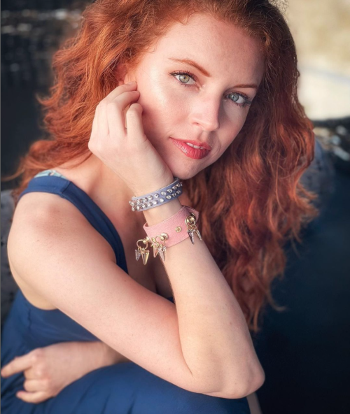 awesomeredhds02:stephaniealicereedJewerly bracelets by the wonderful @robertpalazzolo #redhead #redheadsdoitbetter #redhair#redhairgirl #redheadsofinstagram#redheads_of_insta #redheaded #redheadlife#robertpalazzolo #gingerhair #ginger#gingersofinstagram