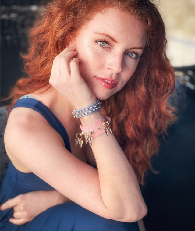 awesomeredhds02:stephaniealicereedJewerly bracelets by the wonderful @robertpalazzolo #redhead #redheadsdoitbetter #redhair#redhairgirl #redheadsofinstagram#redheads_of_insta #redheaded #redheadlife#robertpalazzolo #gingerhair #ginger#gingersofinstagram