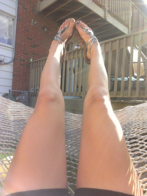 b-oneskinny: This past summer, my thighs look huge :(