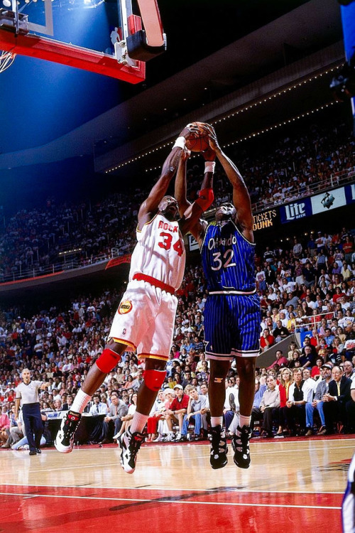 Shaquille O'Neal and Hakeem Olajuwon 1995 NBA Finals