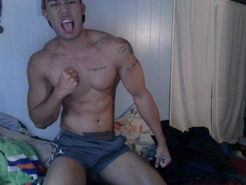 jayshausoffitness:  Apparently my friend Steve says I’m a whore BWAHAHA 
