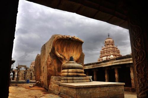 Naga shading the linga sculpture at Veerabhadra Temple, Lepakshi, Anantapur district, Andhra Pradesh