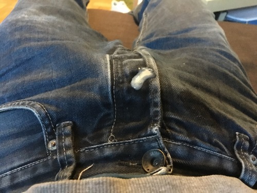 bockie1987:My buddy want to cum… and u wants to rub this sexy cumload into yr sexy jeans?