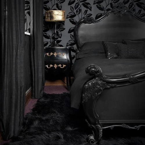 Gothic bed