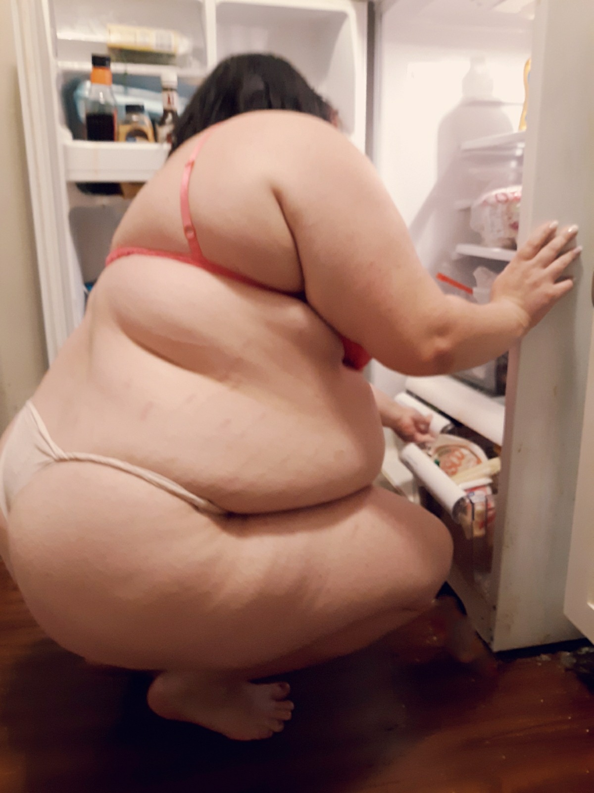 gainer-girlfriend-deactivated20:Wild piggy CAUGHT! in her habitat!#gainer #feedee #feeder #bbw #feedist #bigbelly #bigboobs #bigbutt #bodypositivity #sexpositive #thick #thickgirl #fat #fatgirl #chubbygirl #chubby #plussize #curvy #weightgain #belly #fat