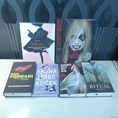 My new books and some more. - July 2020#Harleen #joker #stjepansejic #dc #comics #book #blacklabel