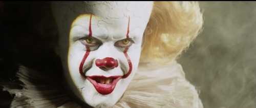 Just a very few of the 1090 Pennywise screenshots I have taken from all the new featurettes. I thoug