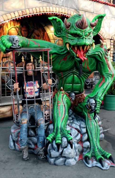 Vic & Danielle at a fair! 