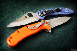 everyday-cutlery:  Spyderco Delica 4 Sprint Run ZDP-189 C11PBLE and Kershaw Zing Orange. Photo by Timurpix