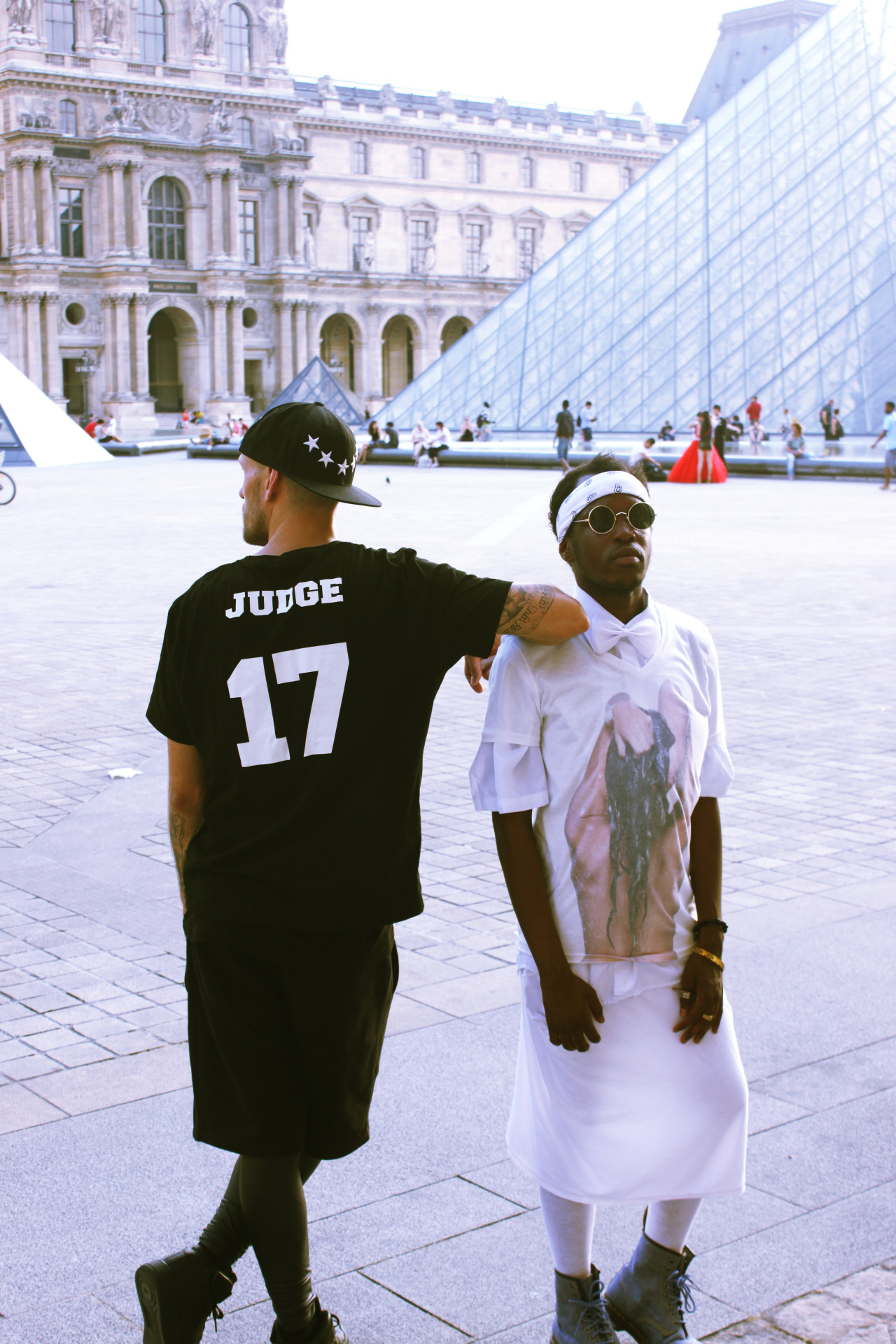 fvshiontrip:  jimgordonsays:     Street fashion blog 