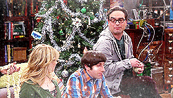 bigbangsheldon:   The Big Bang Christmas Special 4/?  Happy Holidays from TBBT. 