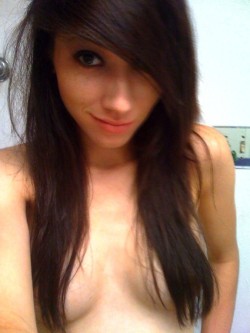 twohornygirls:  LOVE your blog:) get me followers
