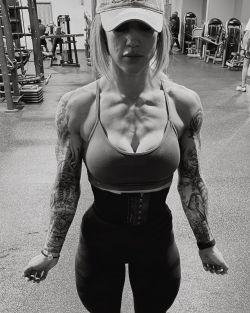 fbbluver:Chloe O'Connell 