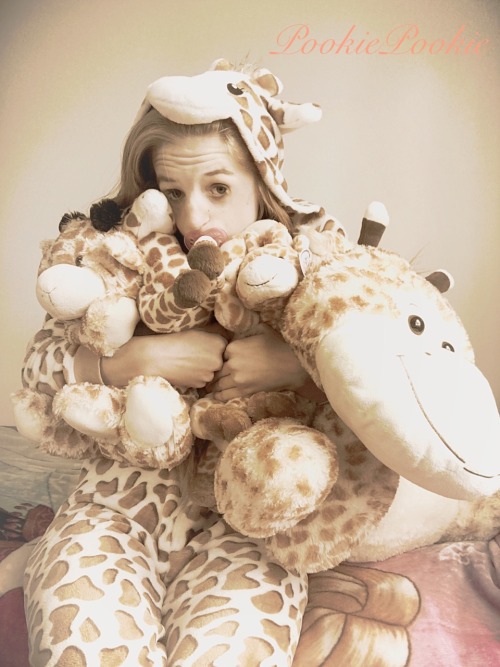 pookiecheeks:  When I don’t want to adult, I become a giraffe… If someone says you have too many stuffies they can gtfo never too many stuffies!!!! 